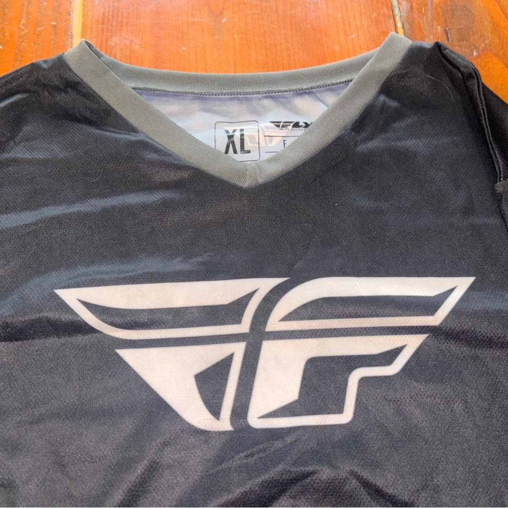 Fly Racing Men’s Black V-Neck Athletic Shirt - XL